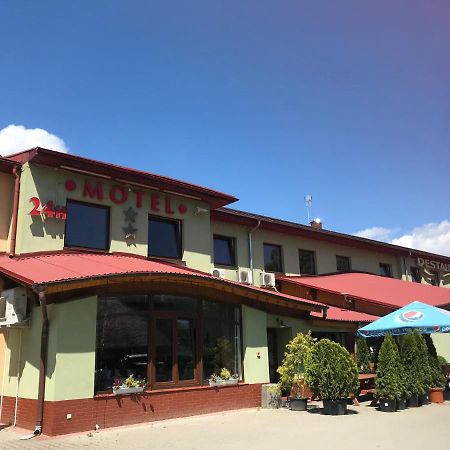 Motel Pintal กอร์ซุฟเวียลคอปอลสกี ภายนอก รูปภาพ