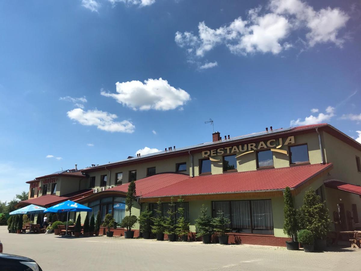Motel Pintal กอร์ซุฟเวียลคอปอลสกี ภายนอก รูปภาพ