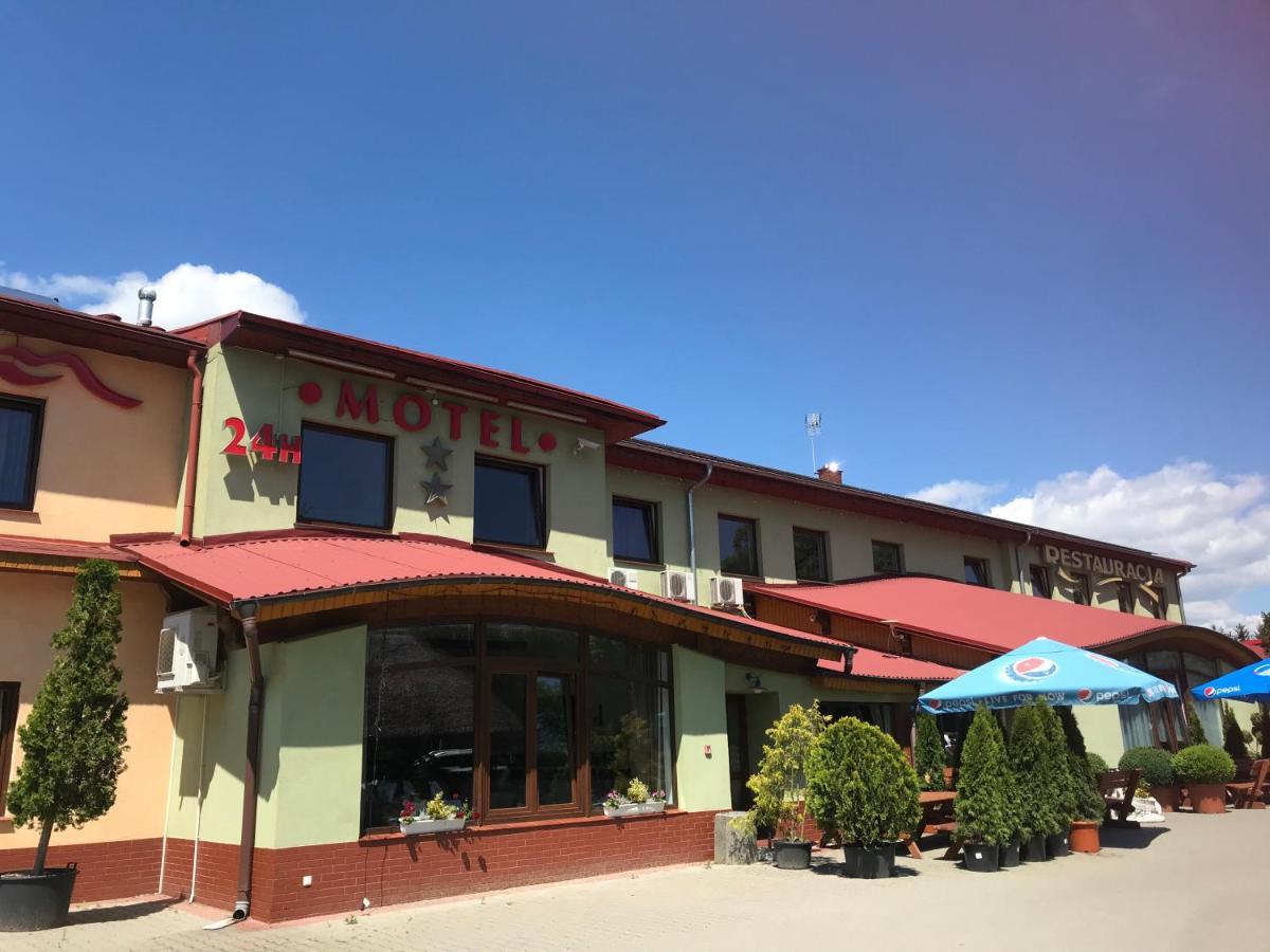 Motel Pintal กอร์ซุฟเวียลคอปอลสกี ภายนอก รูปภาพ